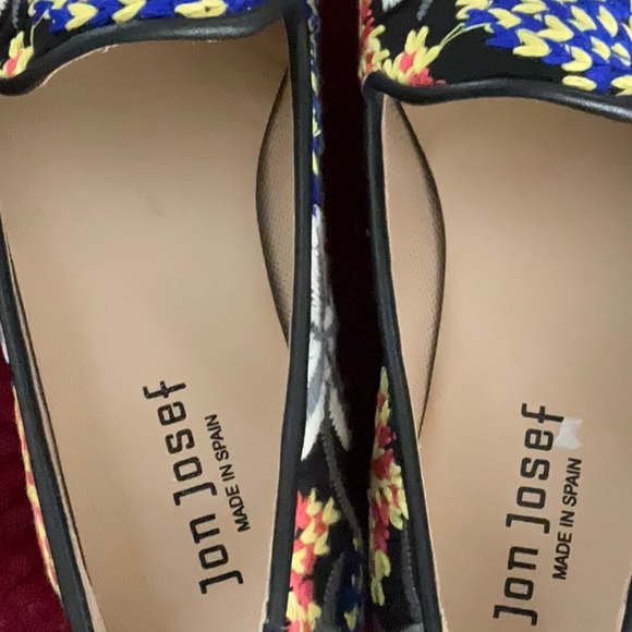 Floral embroidered shoes by Jon Josef size 7 1/2 - Picture 2 of 4